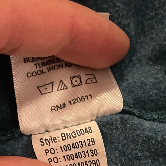 BASIN + RANGE Lightweight Pullover Fleece - Picture 6 of 6